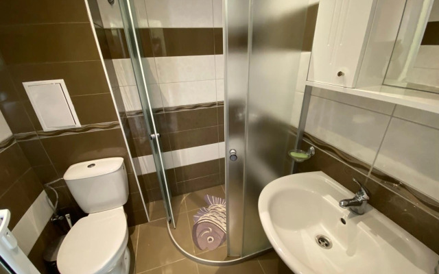 One Bedroom Apartment Admiral Plaza C 45