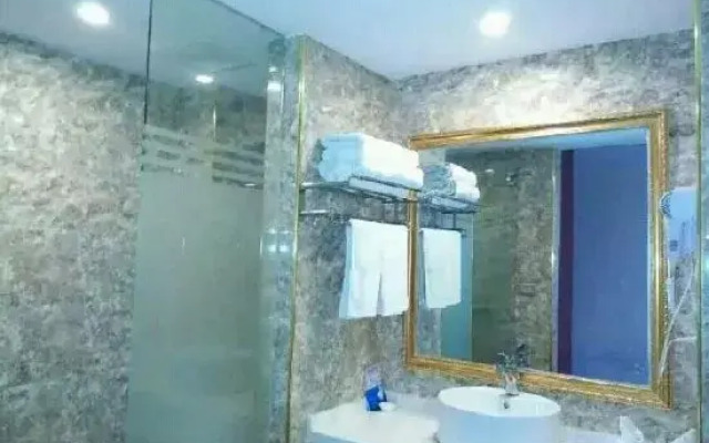 Longshan Tianyi Hotel