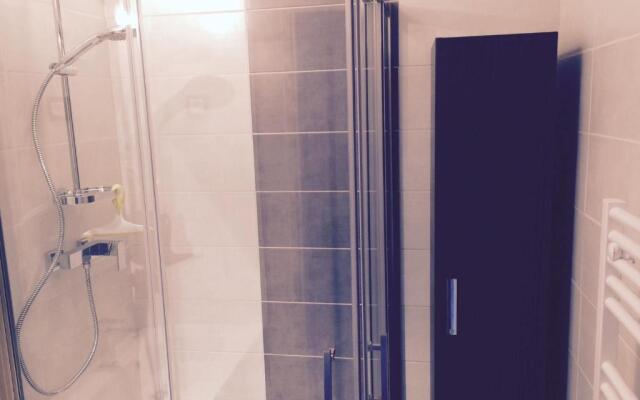 Appartement 2 pieces, renove, 2 piscines+tennis, mer, climatisation