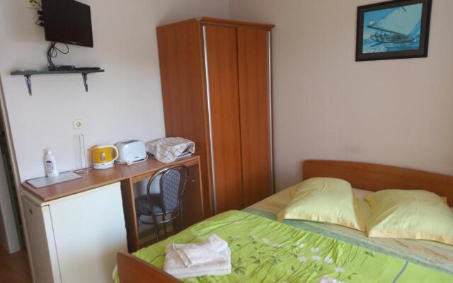 Riva1 Apartments and Rooms