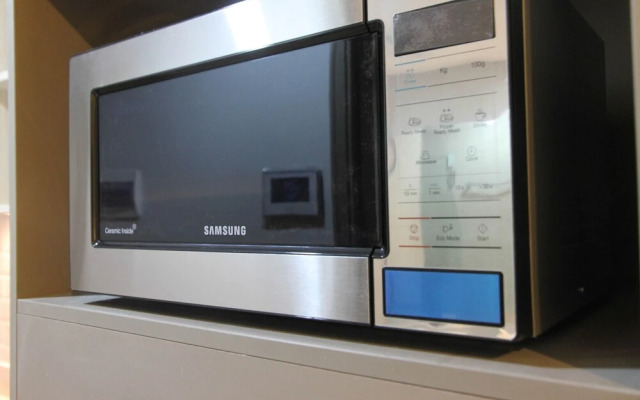 New Studio with Sea View at Gold Coast Apartment