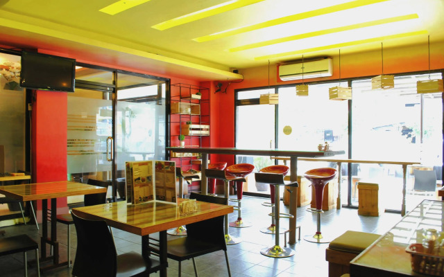 OYO 415 Florotel Gensan