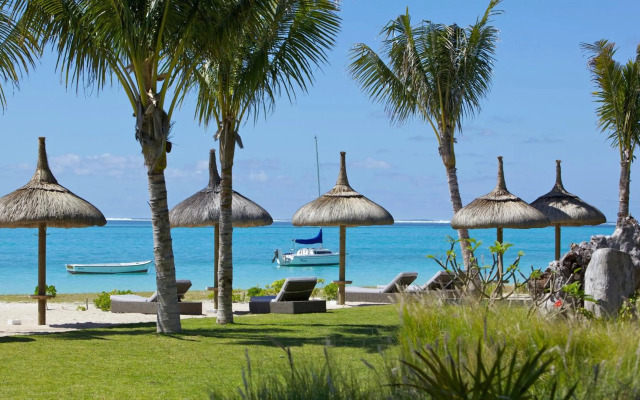 Paradise Beach by Horizon Holidays
