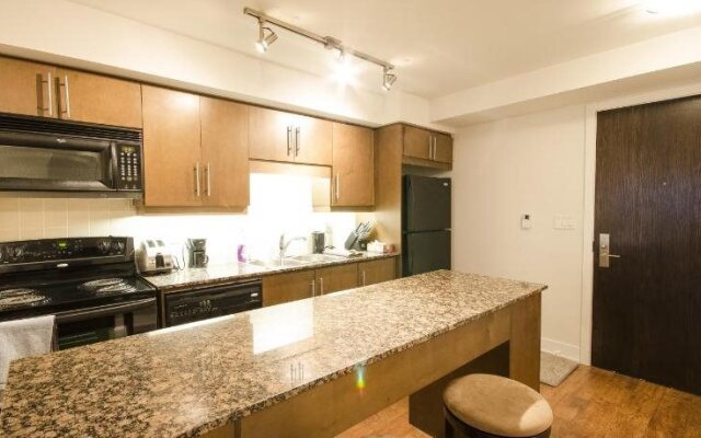 Royal Stays Suites - Blue Jays Way