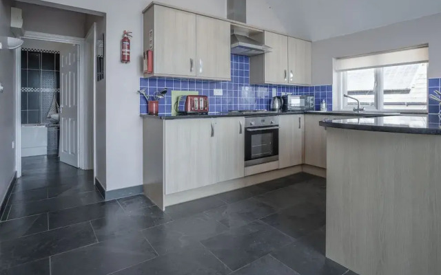 Manor View - 1 Bedroom Apartment - Pendine