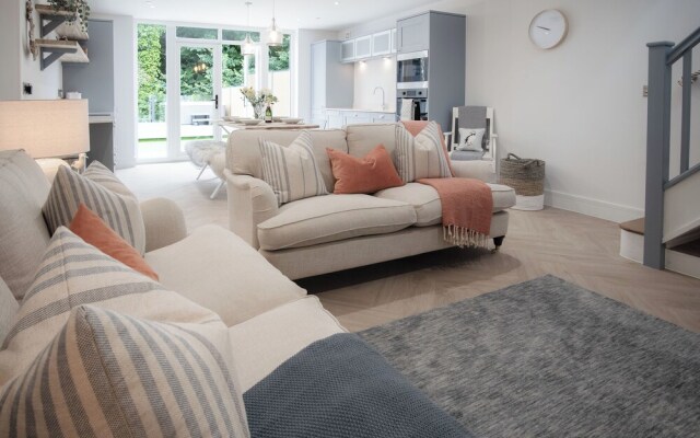 The Hideaway - 2 Bed Holiday Home - Little Haven