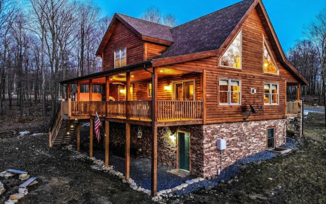 Log Me Inn 5 Bedroom House