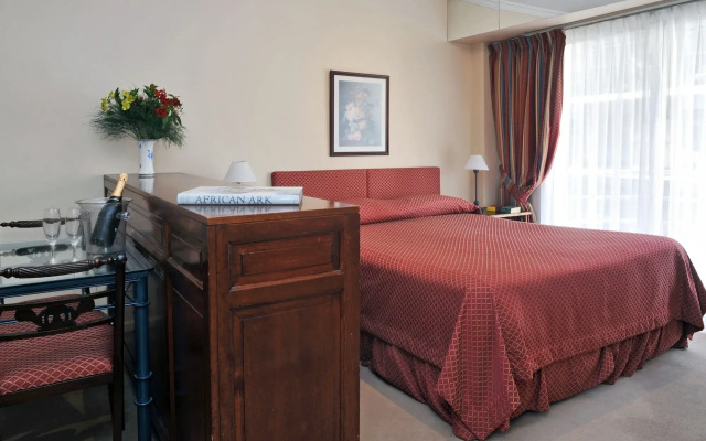 Mayla Apartments