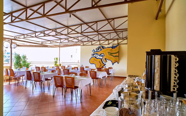 Veronica Hotel
