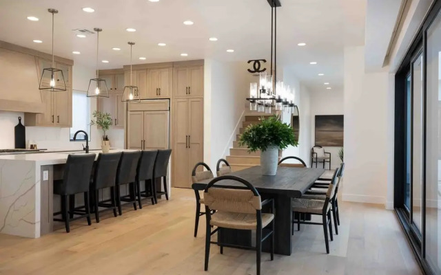 Designer Digs 9 Bedroom Home