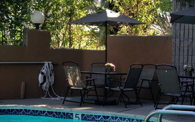 GreenTree Inn & Suites Alhambra