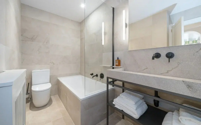 Rondaia Suites & Villas