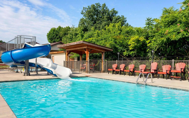 Howard Johnson by Wyndham Pigeon Forge