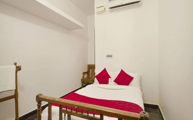 Home Grand by OYO Rooms