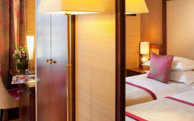 Hotel Saint Honore 85