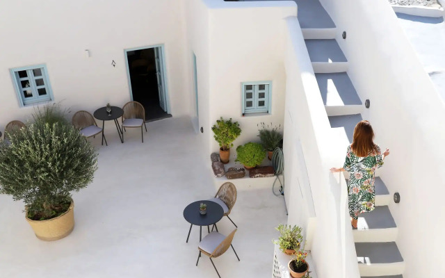 Arxegono Cave Houses Santorini