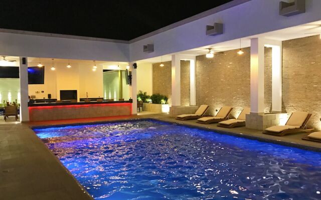 Royal Aqua Luxury Hotel & Spa