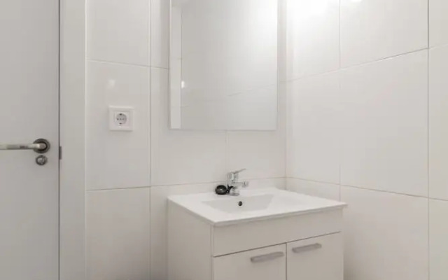 Dobo Homes Ronda De Valencia Apartment