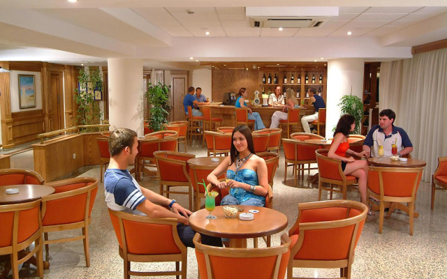 Nissiana Hotel
