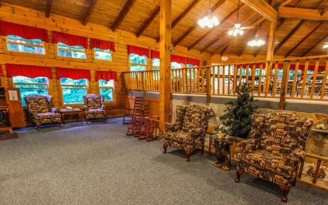 Smoketree Lodge by VRI Resort