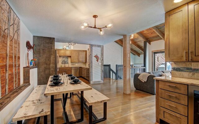 Eagle Ridge Escape 5 Bedroom Townhouse by RedAwning