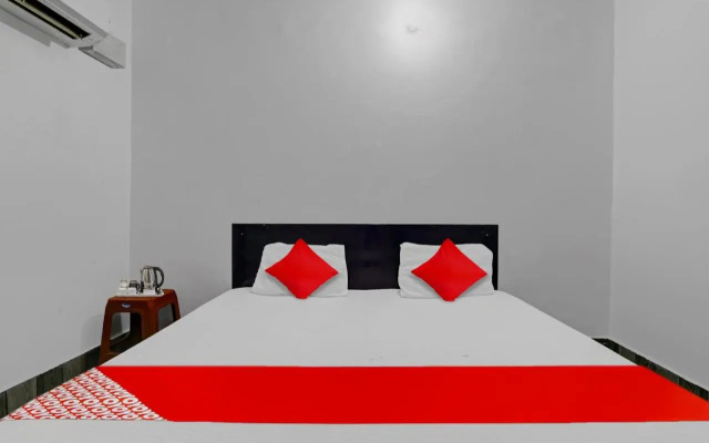 OYO Flagship 80648 Hotel Aastha