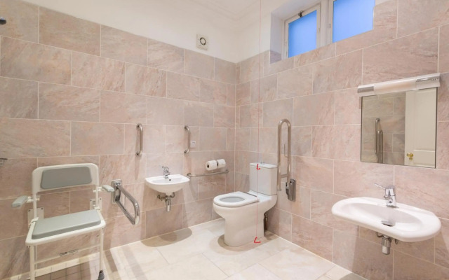 Rushton Hall Hotel & SPA