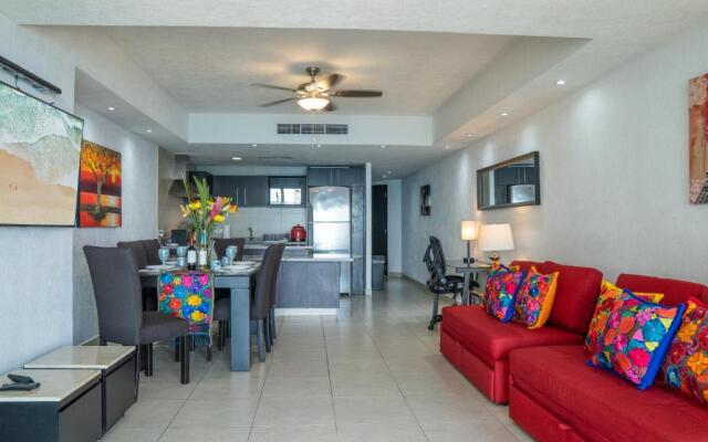 Ocean Front Condo Sleeps 4 Adults-Grand Venetian T3000-1606