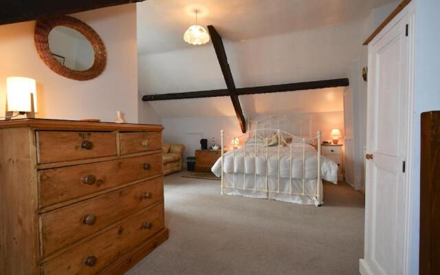 Glascoed Farmhouse