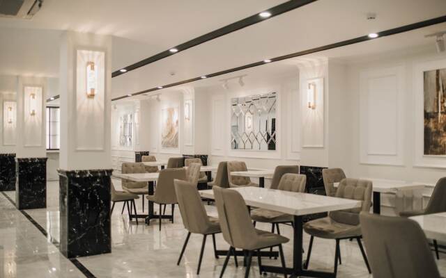 Riverside Boutique Hotel