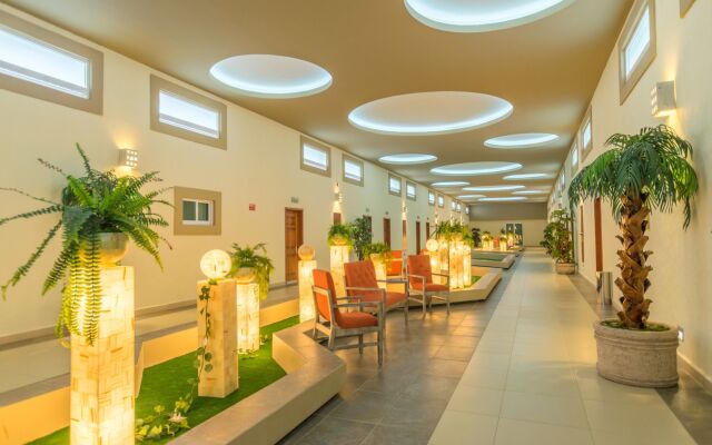 Hotel Ecce Inn & Spa