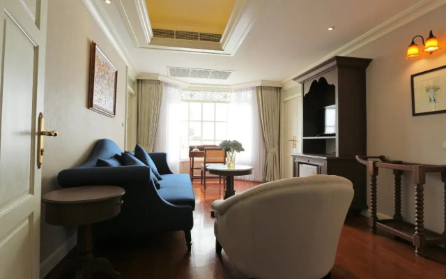 Hiranyakul House Riverside