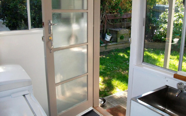 Onetangi Haven - Onetangi Holiday Home