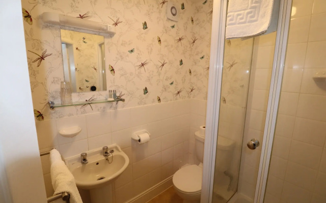 Raincliffe Hotel