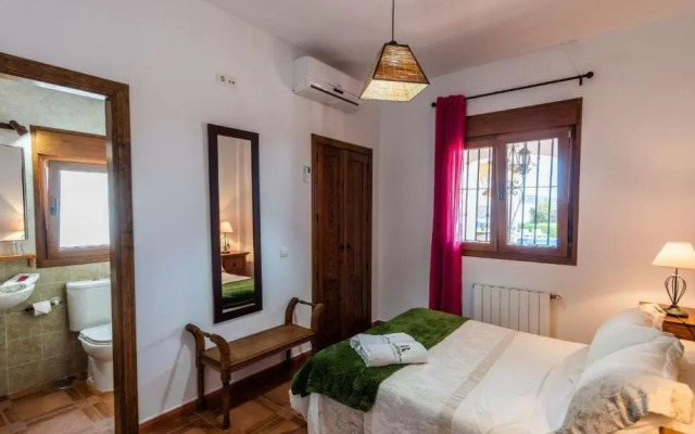 Villa Javier Sayalonga by Ruralidays