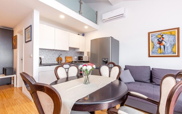 Awesome Apartment in Novi Vinodolski With 2 Bedrooms and Wifi