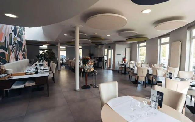 Ibis Styles Charleroi Airport Aero 44