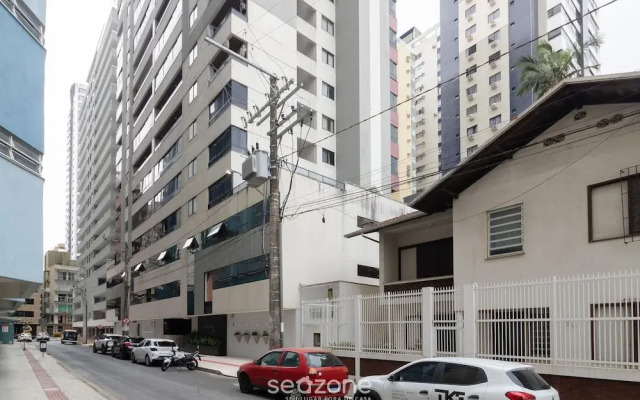 Apt Steps From the Beach in BC Crt0032