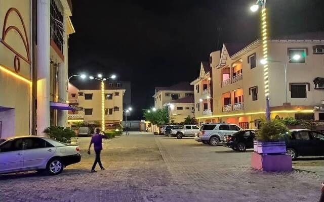 Piccadilly Suites and Luxury Apartment