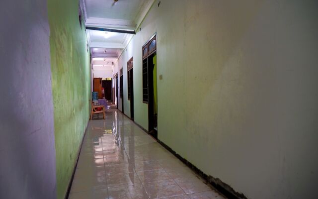 OYO 93069 Penginapan Sumber Rizki