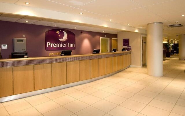 Premier Inn MAN Airport (M56/J6) Runger Lane North