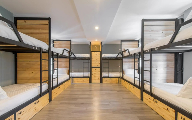 X9Hostel