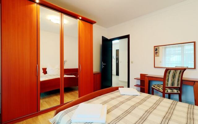 Emerald Apartment