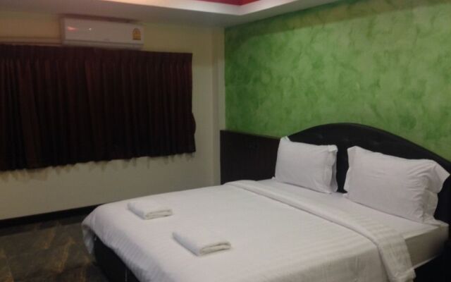 Me Suk Grand Hotel