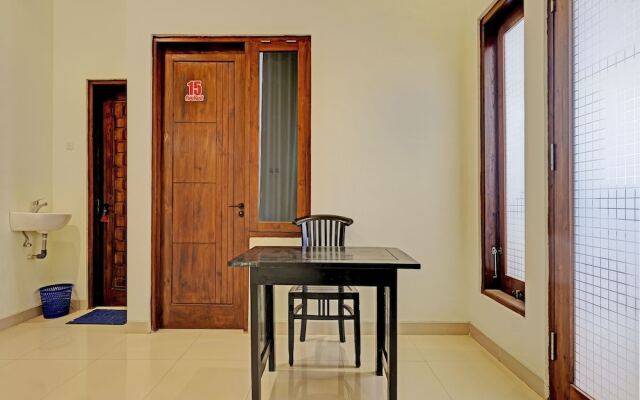 OYO Life 92935 Ayu Kost Eksklusif