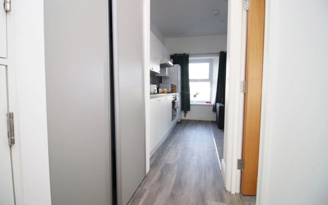 Western Way 2 by Tŷ SA in Newport