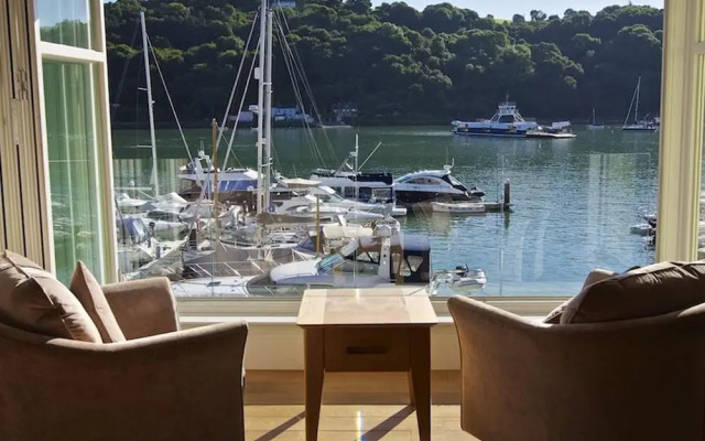 22 Dart Marina