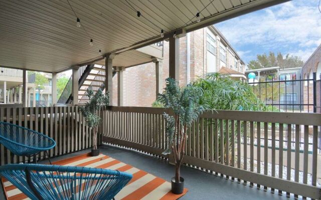 Tx Home Group - Uptown Galleria