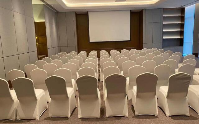 Crowne Plaza Dalian Xinghai by IHG