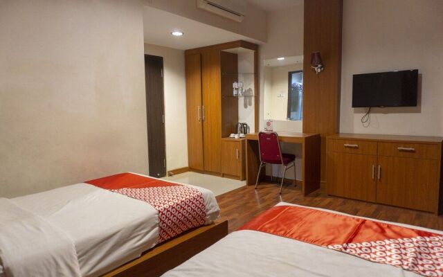 OYO 1161 Stefani City Hotel
